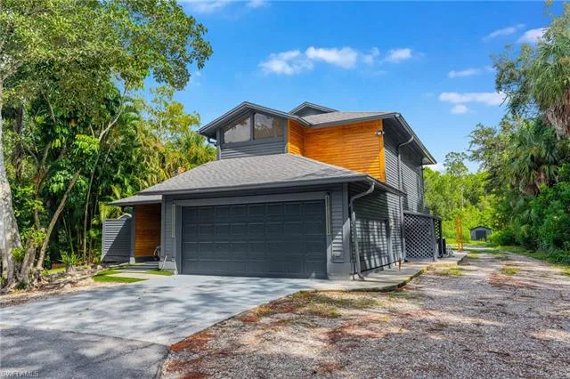 6031 Dogwood Way