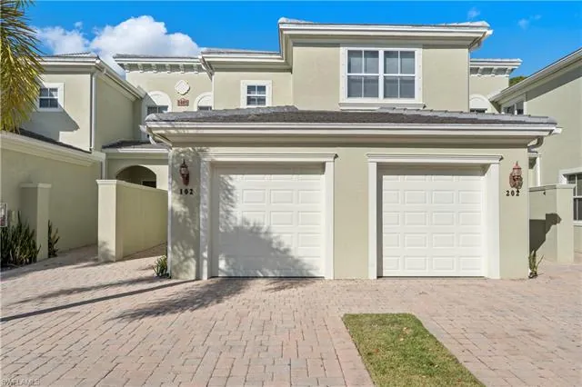 1405 Mariposa Cir #102