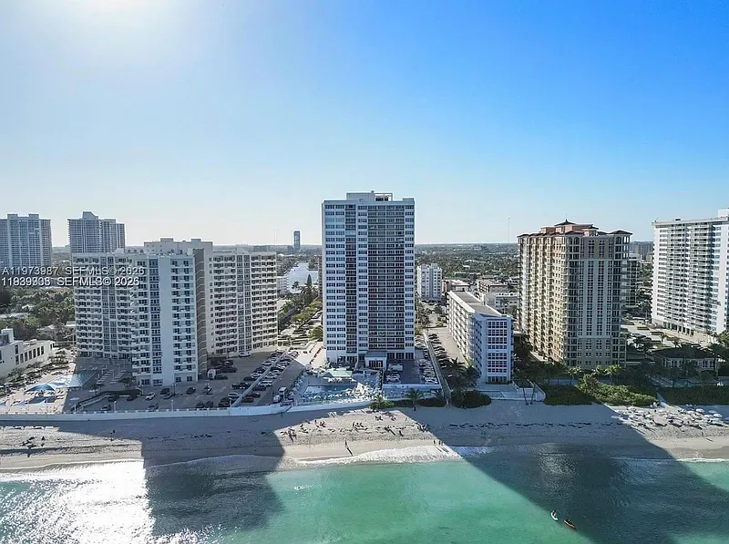 3140 S Ocean Dr #1812